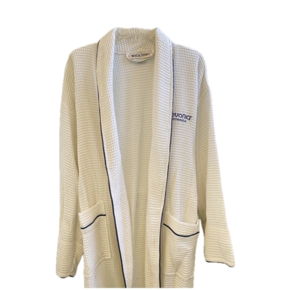 Luxury Waffle Bathrobe - Pevonia Exclusive Bathrobe - Picture 2 of 4